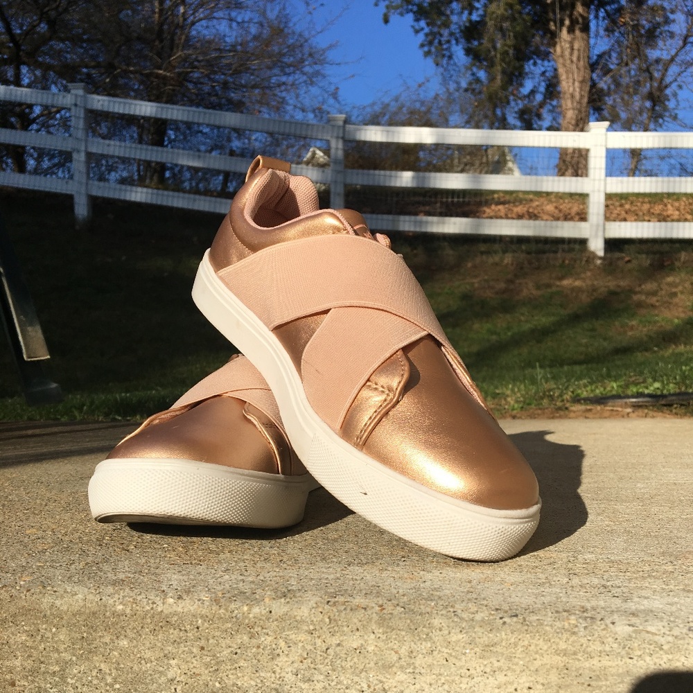 *Pepperts Sz 7 Rose Gold Slip On Sneakers